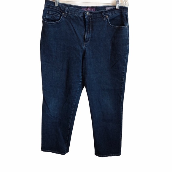 Gloria Vanderbilt Amanda Short Denim Jeans - Picture 1 of 9